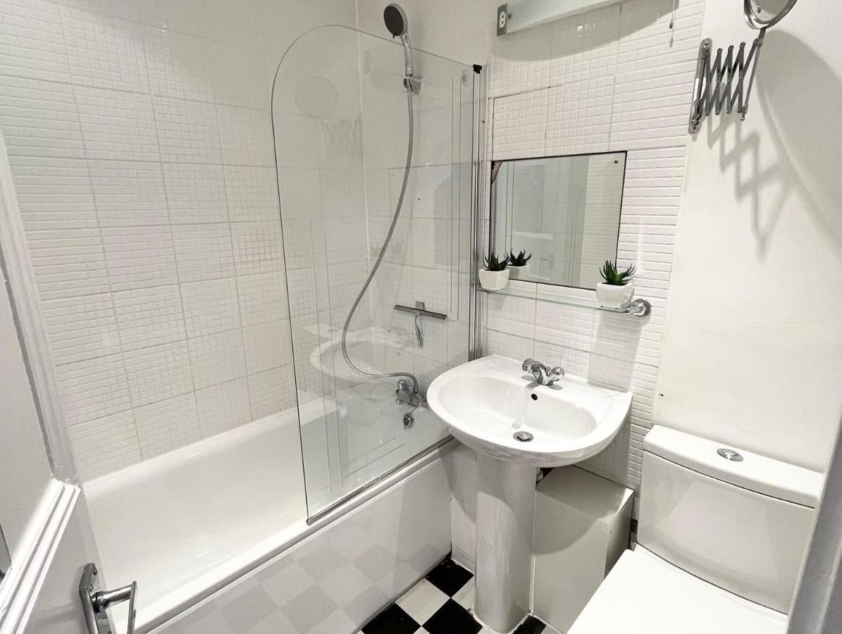 Lovely Apartment In London Victoria Екстериор снимка